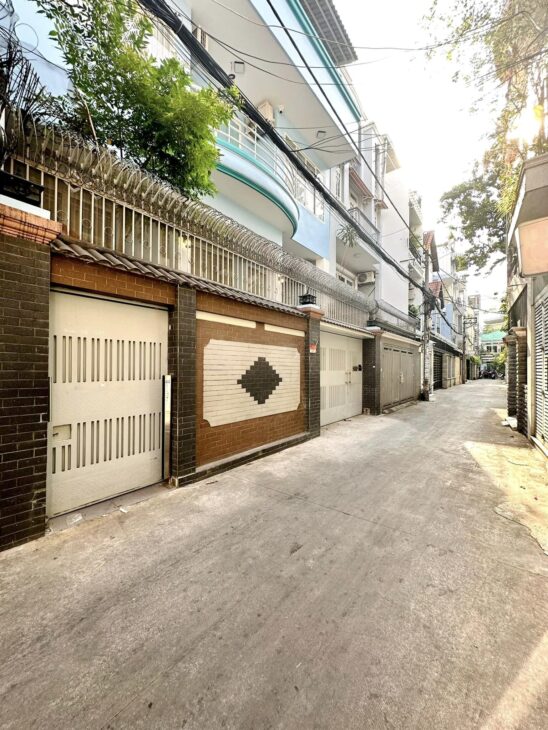 KHU VIP ĐẶNG VĂN NGỮ – XE HƠI 7 CHỖ VÀO NHÀ – NGANG HƠN 5M BỀ THẾ