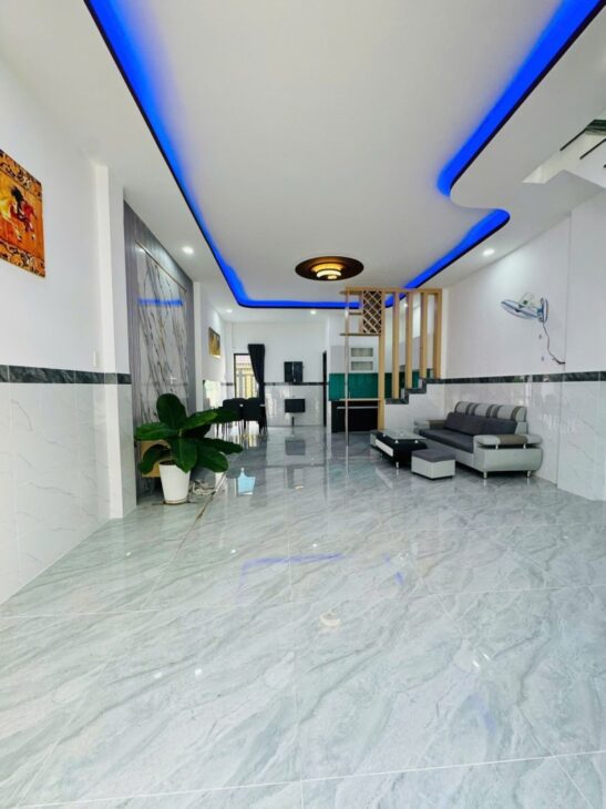 Bán nhà đường số 6, Tăng Nhơn Phú B, Q9, TP HCM. DT 55m2, 2 tầng, 2PN, SH. Giá 5.59 tỷ. LH: