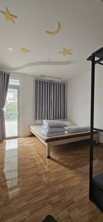 Bán nhà đường Số 13, Linh Xuân, TP HCM. DT 100m2, 2 tầng, 3PN, SH, 6.8 tỷ. LH: 0933125879