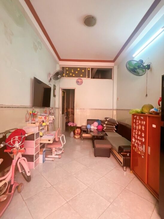 TRUNG TÂM TÂN PHÚ – HẺM OTO – VÀI BƯỚC RA MẶT TIỀN LUỸ BÁN BÍCH – 3 TẦNG – DTSD 51.8M2 – GIÁ 4.4