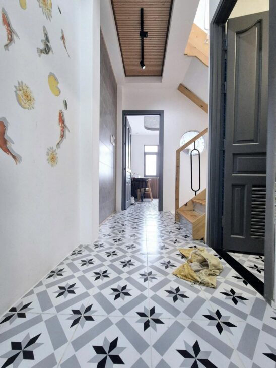 SIÊU PHẨM NHÀ 4 TẦNG SANG TRỌNG HXH GẦN CHỢ, BẾN XE BUÝT HIỆP THÀNH, QUẬN 12..