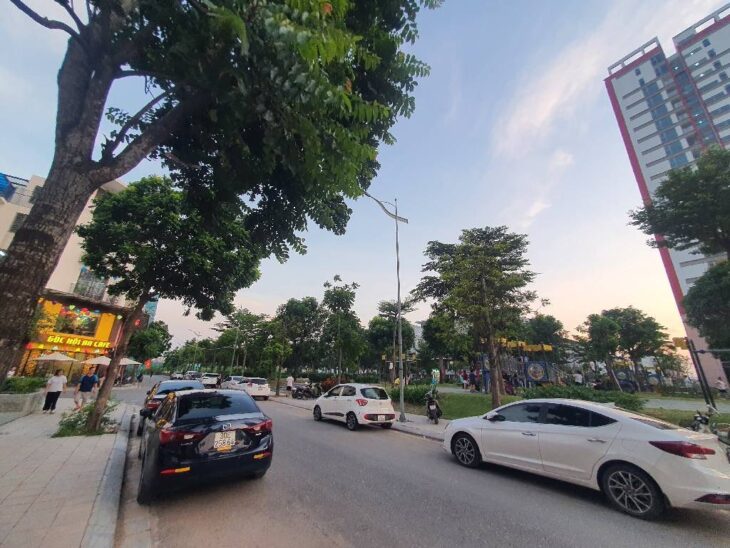 Đất TDC Ngọc Thuỵ 42m x 4m2 hình siêu đẹp. 2 mặt đều oto.