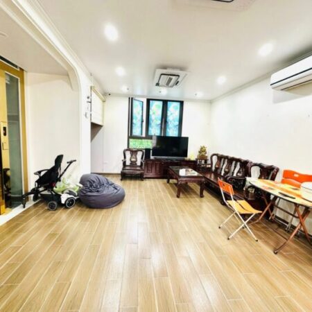 PHÂN LÔ HOÀNG QUỐC VIỆT 48M 6T NHỈNH 17 TỶ – VỈA HÈ – Ô TÔ VÀO NHÀ – HAI MẶT NGÕ- THANG MÁY- TẦM