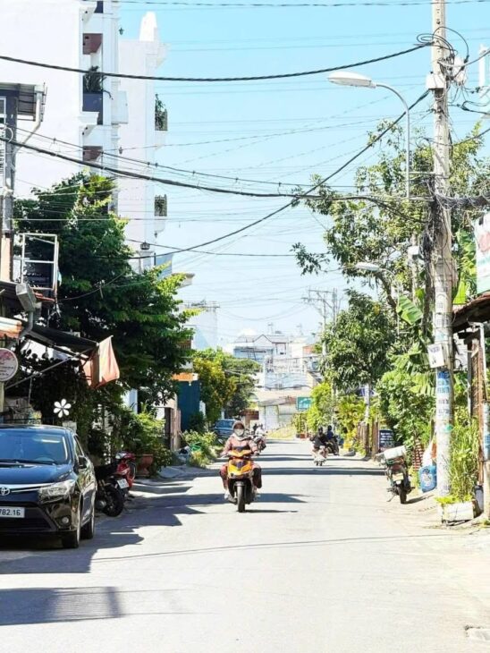 NHÀ 3 TẦNG BTCT ĐẸP 75M2 HXH. KHU VỰC DÂN CƯ SẦM UẤT TRẦN THỊ NĂM. TÂN CHÁNH HIỆP – GẦN BỆNH VIỆN