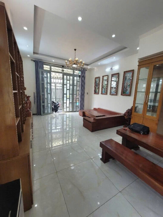 Ngay Ngã Tư Ga, căn góc hiếm 2 mặt tiền đường 8m không LG, 5x13m, 3 tầng nhỉnh 7Tỷ