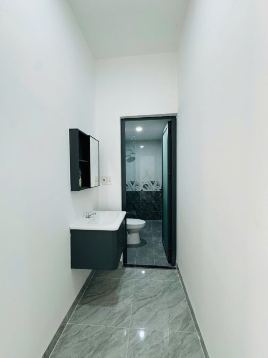 Bán nhà đường số 6, Tăng Nhơn Phú B, Q9, TP HCM. DT 55m2, 2 tầng, 2PN, SH. Giá 5.59 tỷ. LH: