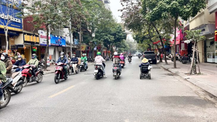 bán nhà mặt phố Ngọc Lâm, 70m x 5tầng, khu vực sầm uất, kinh doanh ngày đêm