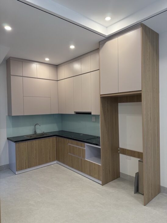 Bán nhà đẹp Lý Sơn Thượng Thanh Long Biên oto đỗ cổng 54m 5 tầng nhỉnh 6 tỷ(TL)