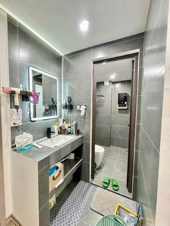 nhà đẹp Ngọc Lâm, gara, 7 tầng thang máy, mặt tiền 9m, ngõ nông, gần ôtô tránh