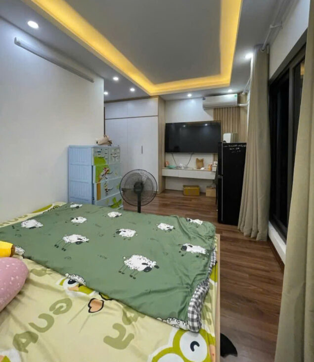 BÁN NHÀ VÕ CHÍ CÔNG, NHÀ ĐẸP, 6 TẦNG THANG MÁY, Ô TÔ ĐỖ CỔNG, FULL NỘI THẤT – 10 TỶ