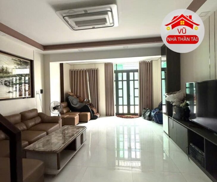 Bán Nhà Đẹp Mặt Tiền Quận 4, gần Vĩnh Khánh, 2 xe hơi tránh, 4 tầng, 5,3 x 9,5m , Nhỉnh 8 Đồng