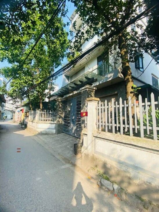 biệt thự sân vườn Long Biên, gần hồ điều hòa, diện tích 152m, mặt tiền 11m, full thổ cư