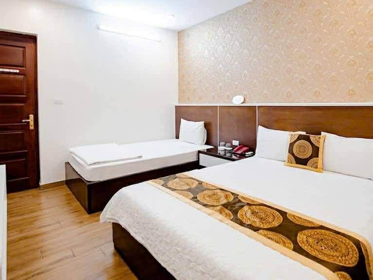 bán khách sạn Long Biên, 110m x 8 tầng, 26 phòng tiêu chuẩn, dòng tiền hơn 3 tỷ/năm