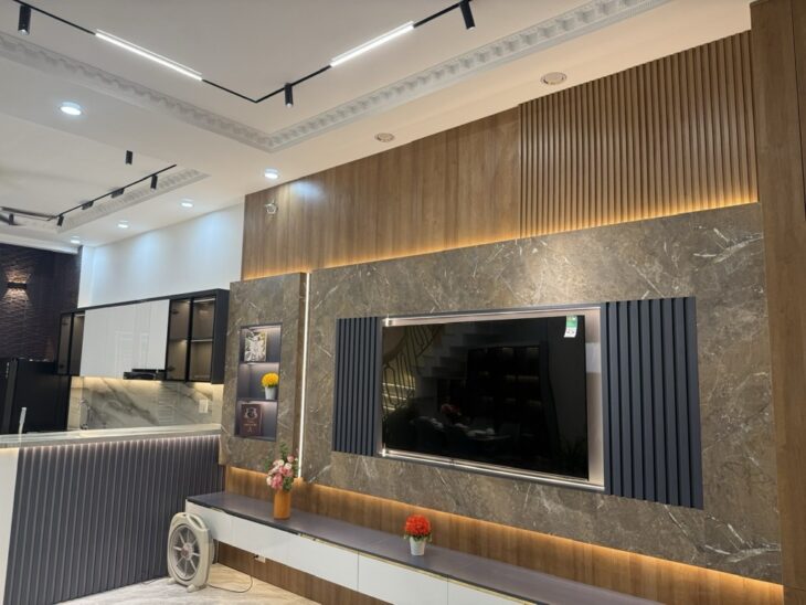 RẺ ĐẸP, Nhà HXH Phan Huy Ích, 61m2 3tầng, Ngang 5m, 6.8 tỷ 0964364745