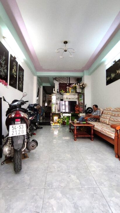 NGON, Nhà sát HXH Quang Trung, 56m2 3 tầng 4PN, 6.2 tỷ TL 0964364745