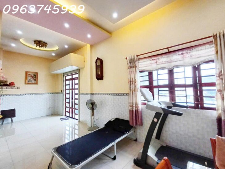 BÁN NHANH MẶT TIỀN KINH DOANH LỚN 8.5M, 3 TẦNG LINH TRUNG THỦ ĐỨC, GẦN VINCOM, GIÁ 14 TỶ