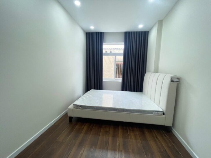 Bán nhà đường số 8, Phường Linh Trung, Thủ Đức, TP HCM. DT 70m2, 3 tầng, 3PN, SH, 6.5 tỷ.