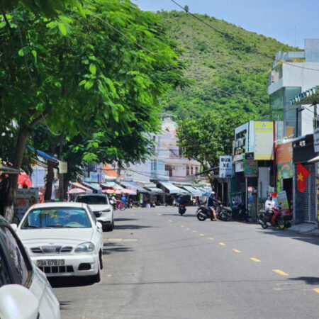 Cho thuê nhà Mặt tiền Kinh Doanh khu sầm uất đường Dương Hiến Quyền– Bắc Nha Trang. Cho thuê nhà Mặt tiền Kinh Doanh khu sầm uất đường Dương Hiến Quyền– Bắc Nha Trang.