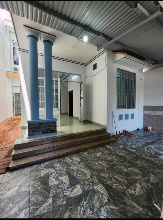 Cho thuê nhà Mặt tiền Kinh Doanh khu sầm uất đường Dương Hiến Quyền– Bắc Nha Trang.