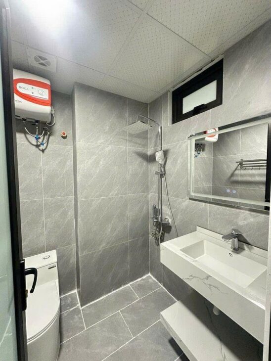 Tôn Đức Thắng • 31m² • 5T • MT 5.3m • 9.9 Tỷ • Đống Đa – Hà Nội