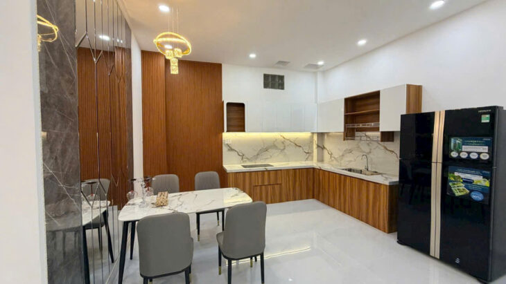 BÁN NHÀ VỊ TRÍ BÊN HÔNG SIÊU THỊ GO VĨNH ĐIỀM TRUNG, TP NHA TRANG –ĐƯỜNG XE HƠI 7 CHỖ THÔNG