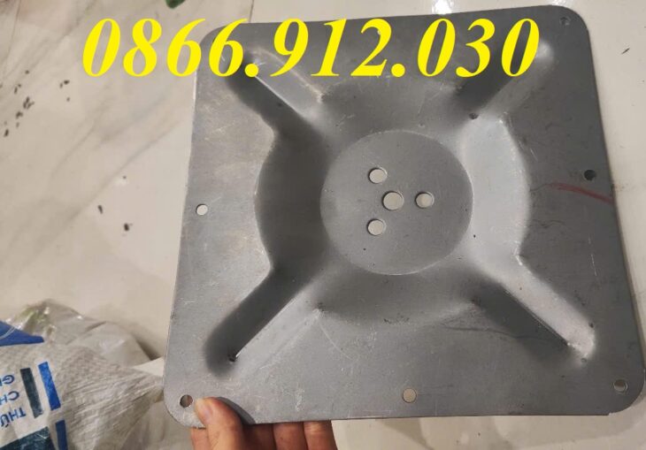 Mặt bích lắp chân bàn trụ là gì? Vai trò trong kết cấu bàn