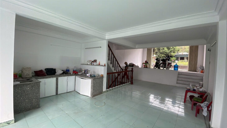 Cần bán nhà 4 tầng mặt tiền ql 1A, phía sau là con sông thơ mộng, nằm ngay khu công nghiệp suối dầu Cần bán nhà 4 tầng mặt tiền ql 1A, phía sau là con sông thơ mộng, nằm ngay khu công nghiệp suối dầu