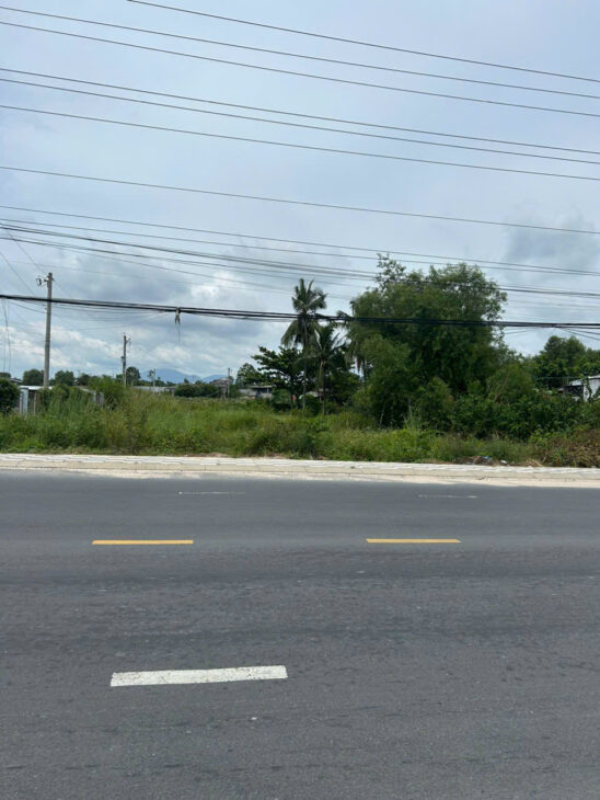 Đất ngộp! 10m x 44m đất thổ cư Đường Nguyễn Chí Thanh, LaGi 340tr/m ngang