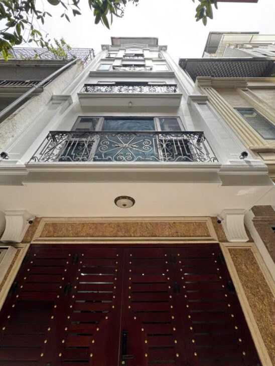 BÁN NHÀ DÂN XÂY LÔ GÓC NGUYÊN XÁ 5 PHÒNG 35M2, 50M MẶT PHỐ, NGÕ THẲNG, 5.89 TỶ