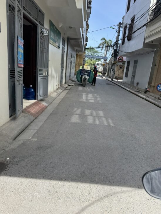 BÁN NHÀ DÂN XÂY LÔ GÓC NGUYÊN XÁ 5 PHÒNG 35M2, 50M MẶT PHỐ, NGÕ THẲNG, 5.89 TỶ