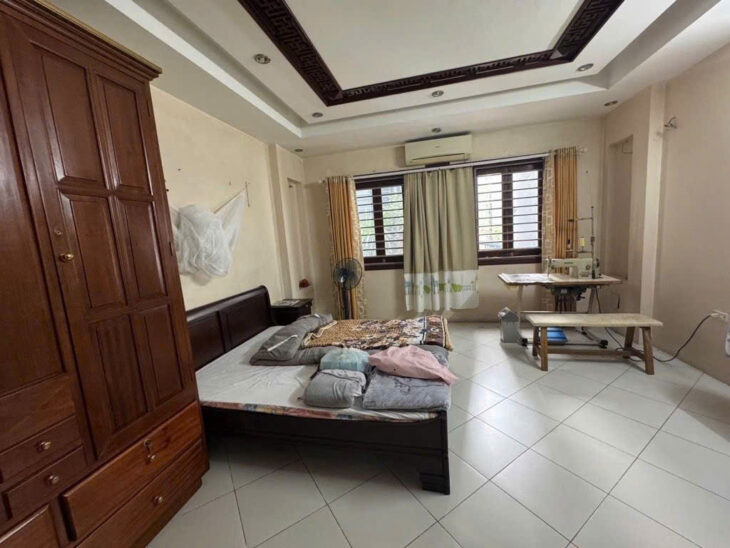 Bán Nhà Lạc Long Quân 60m, 5 tầng, oto đỗ cửa! 2 thoáng trước sau, 5 ngủ ở luôn!