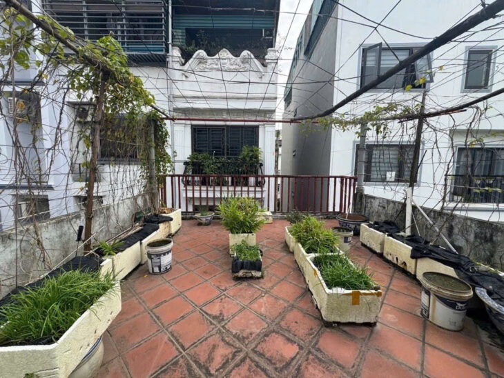 Bán Nhà Lạc Long Quân 60m, 5 tầng, oto đỗ cửa! 2 thoáng trước sau, 5 ngủ ở luôn!