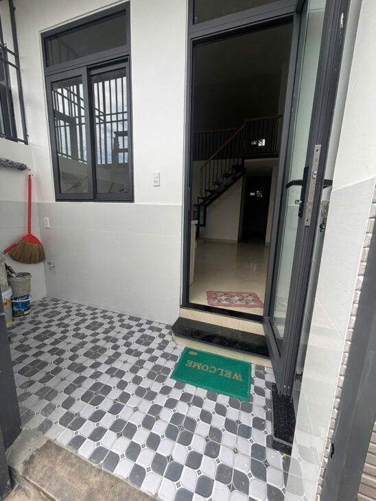 BÁN NHÀ 2 GIAN GIỐNG NHAU CÒN MỚI TINH NGAY DIÊN TOÀN, DIÊN KHÁNH.