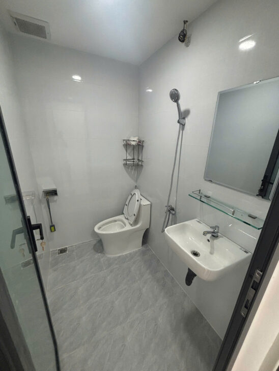 BÁN NHÀ 2 GIAN GIỐNG NHAU CÒN MỚI TINH NGAY DIÊN TOÀN, DIÊN KHÁNH.