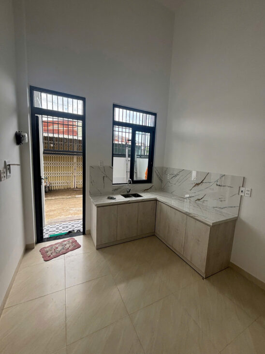 BÁN NHÀ 2 GIAN GIỐNG NHAU CÒN MỚI TINH NGAY DIÊN TOÀN, DIÊN KHÁNH.