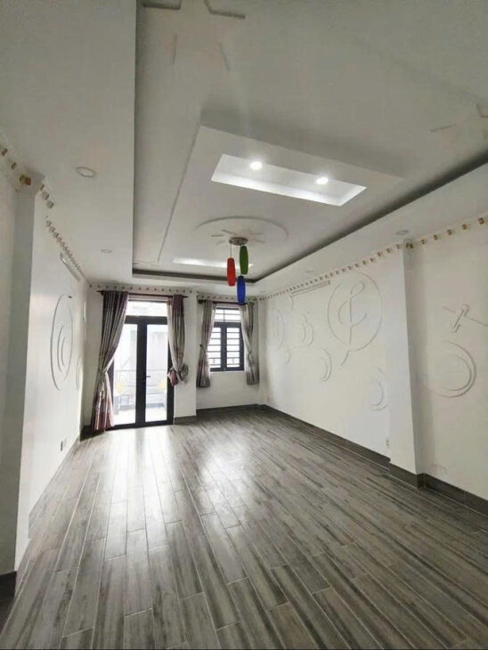 NHÀ ĐẸP BÌNH TÂN – GIÁP TÂN PHÚ – HXH – 4M X 17,5M – 4 TẦNG – OTO VÀO NHÀ – NHỈNH 7 TỶ