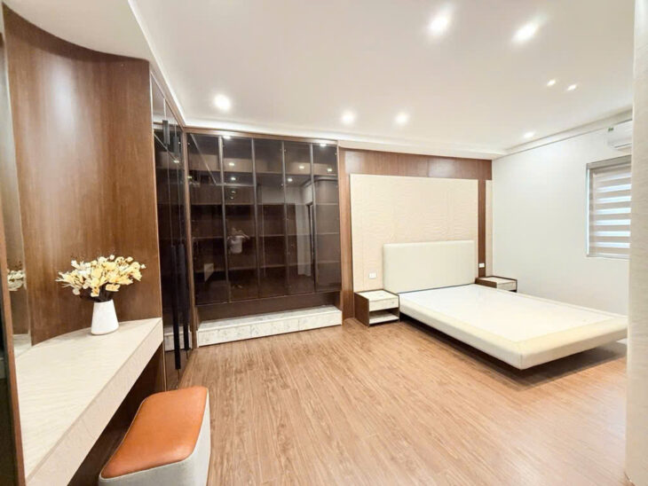 BÁN NHÀ GIẢI PHÓNG – LÔ GÓC – 3 MẶT THOÁNG – THANG MÁY – KINH DOANH NGÕ THÔNG Ô TÔ VÀO NHÀ