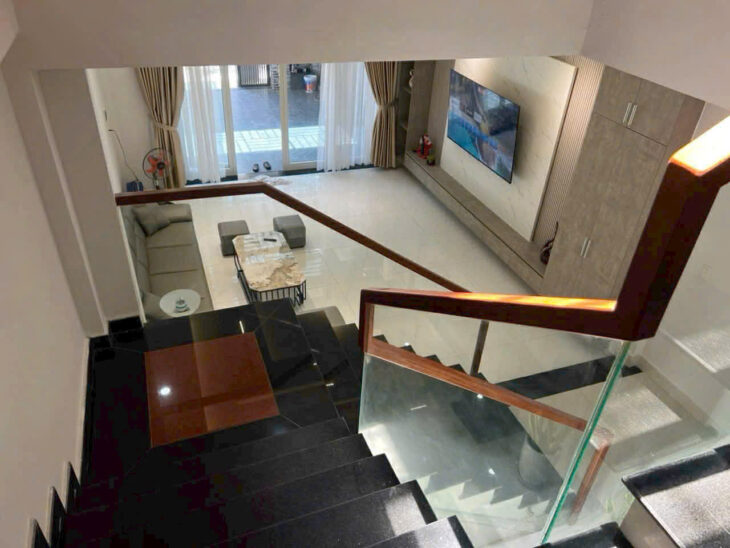 CẦN BÁN NHÀ 3 TẦNG HUỲNH NGỌC ĐỦ, NHÀ MỚI XÂY RẤT ĐẸP