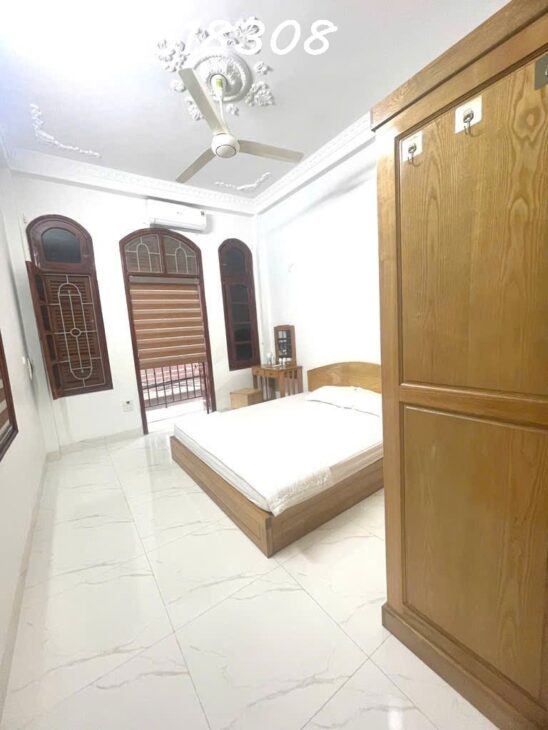 Bán nhà Hoàng Quốc VIệt – phân lô quân đội 39m2 5 tầng 13 tỷ ô tô đỗ