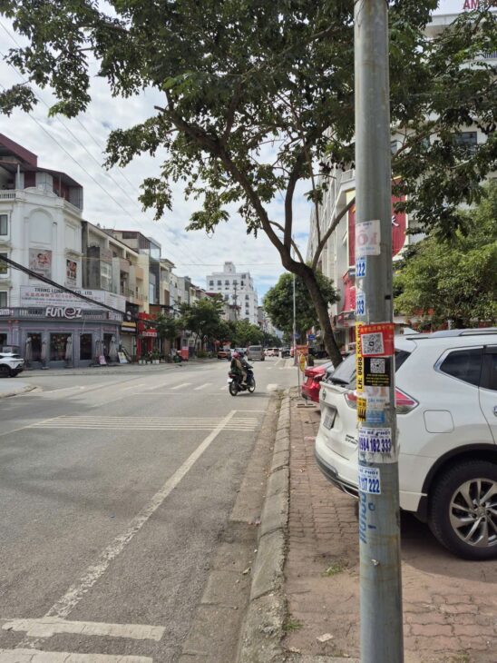 NHÀ ĐẸP – GIÁ TỐT – CHÍNH CHỦ CẦN BÁN TẠI mặt đường Nguyễn Cao – đối diện chung cư Thanh Bình