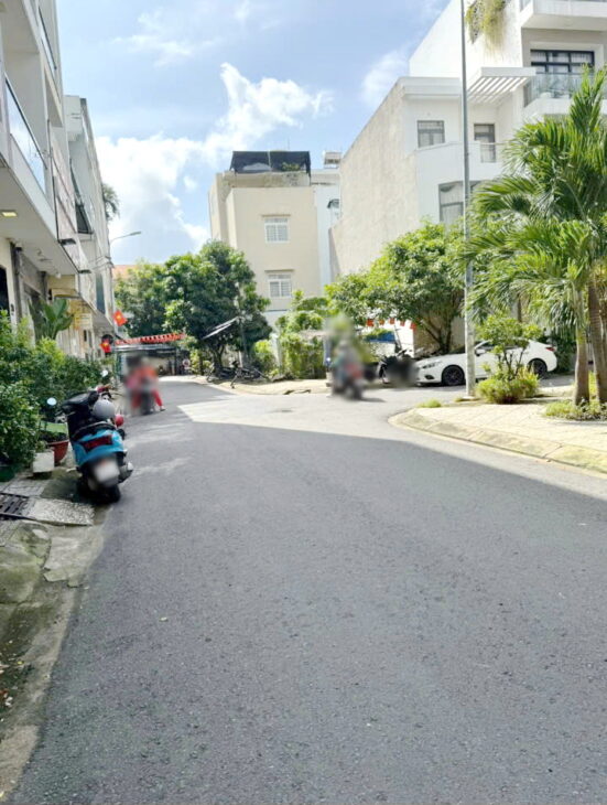 Bán lô đất góc 2 mặt tiền đường Số 2 KDC Bông Sao P5 Q8