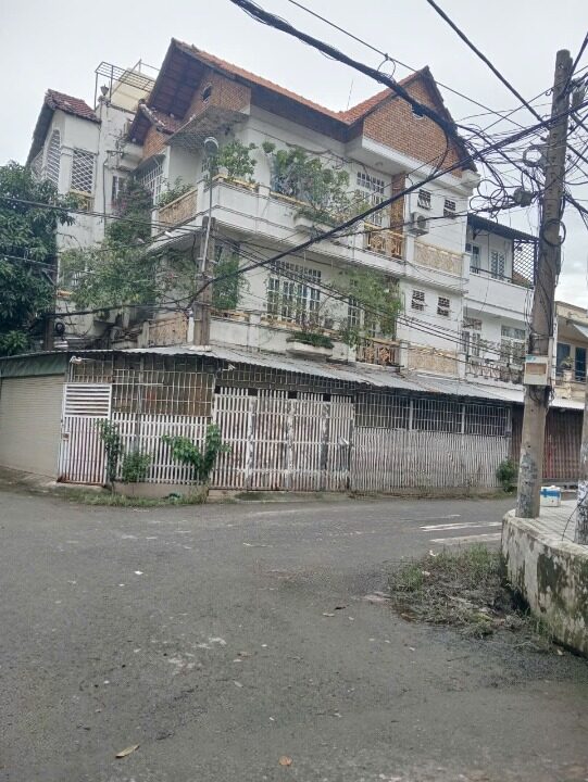 Bán nhà góc 2 mặt tiền đường Số 5 KDC Bình Hưng ngay bx Q8 thông ra Tạ Quang Bửu
