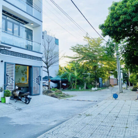 ĐƯỜNG 10M SIÊU THOÁNG – XE HƠI NGỦ TRONG NHÀ – NHÀ MỚI 4 TẦNG – GIÁP QUẬN 7 – CHỈ 6.9 TỶ