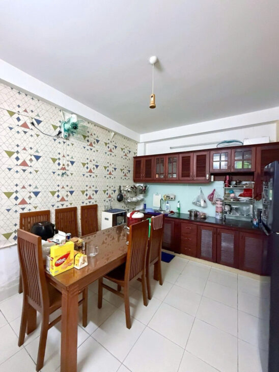 HẺM NHỰA XE HƠI THÔNG – KHU VIP BÀU CÁT – ĐỒNG ĐEN – 4 TẦNG BTCT – 78m2 (4.5m x 17.5m)