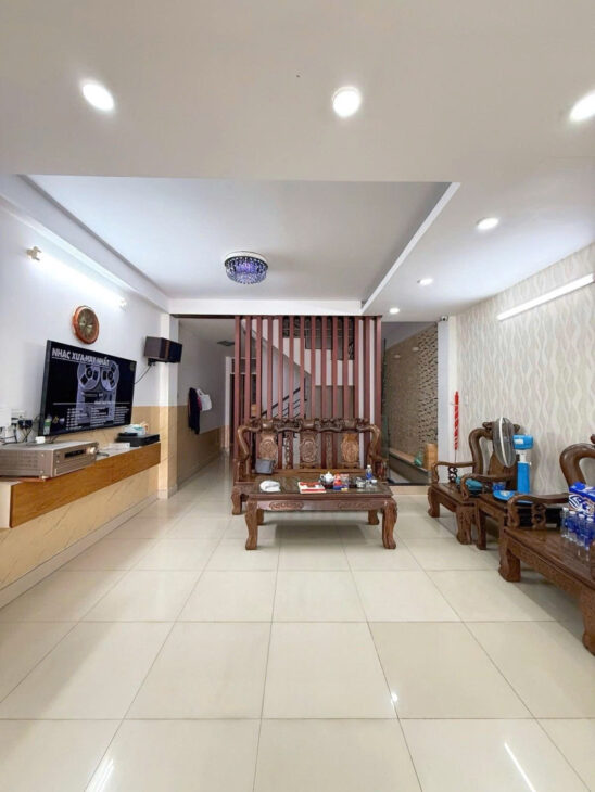 HẺM NHỰA XE HƠI THÔNG – KHU VIP BÀU CÁT – ĐỒNG ĐEN – 4 TẦNG BTCT – 78m2 (4.5m x 17.5m)