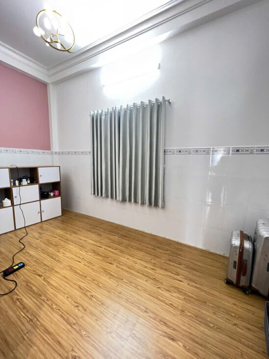 NHÀ ĐẸP – GIÁ TỐT – CHÍNH CHỦ CẦN BÁN Căn Nhà Nằm Kế Bên Khu Lacasa tại Phường Phú Thuận, Quận 7