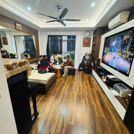 1 NHÀ RA PHỐ BẠCH MAI – GẦN CÔNG VIÊN TUỔI TRẺ – Bạch Mai 40m. 6 tầng, mặt tiền 3.6m nhỉnh 9 tỷ