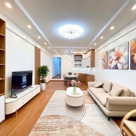 bán nhà tập thể tầng 2 cầu giấy DT 120m giá 5,350 tỷ 2 mặt ngõ,full nội thất