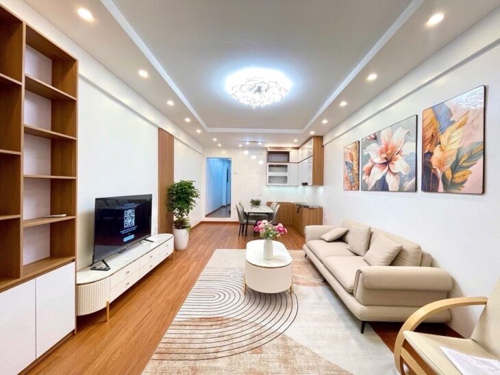 bán nhà tập thể tầng 2 cầu giấy DT 120m giá 5,350 tỷ 2 mặt ngõ,full nội thất