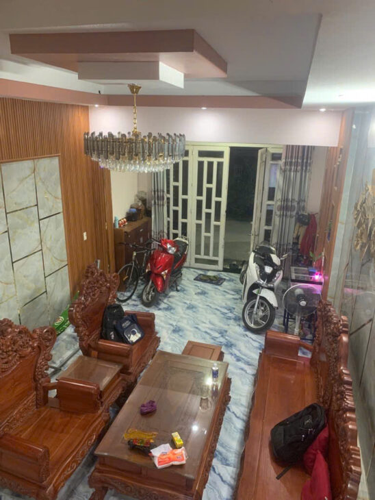 🌹RẺ RẺ.. 2 XE HƠI CHÁNH NHAU.. BÁN ĐẤT TẶNG NHÀ 2 TẦNG TRUNG TÂM THỊ TRẤN NHÀ MỚI ĐẸP CHƯA QUA ĐẦU